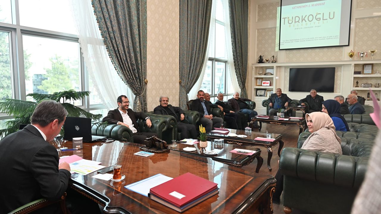 Türkoğlu Belediyesi, yılın ilk grup ve meclis toplantısını gerçekleştirdi