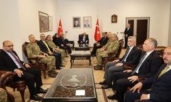 Başkan Güngör, Milli Savunma Bakanı Güler ile Valiliği Ziyaret Etti
