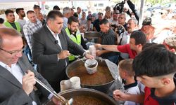 Aşure etkinliği Türkoğlu’nda gönülleri birleştirdi