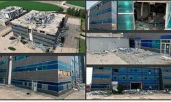 Depremde Hasar Alan Hastane Yıkılıyor