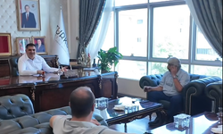 Ünlü Halk Ozanı Gül Ahmet Yiğit’ten Başkan Karaca’ya Anlamlı Ziyaret