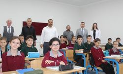 Türkoğlu İlçe Milli Eğitim Müdürü Kapyapar, öğrencilerle bir araya geldi