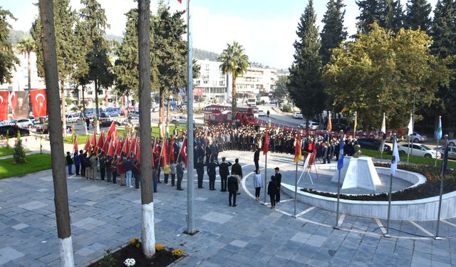 GURUR VE ÖZLEMLE ANIYORUZ