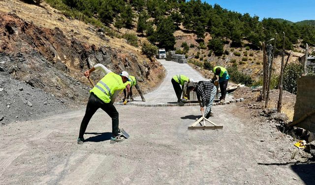 Doluca Mahallesinde Yol Çalışmaları Başladı