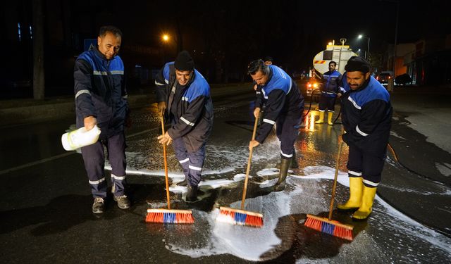 Büyükşehir Temizlik Seferberliğini Küçük Sanayi Sitesi’nde Sürdürdü