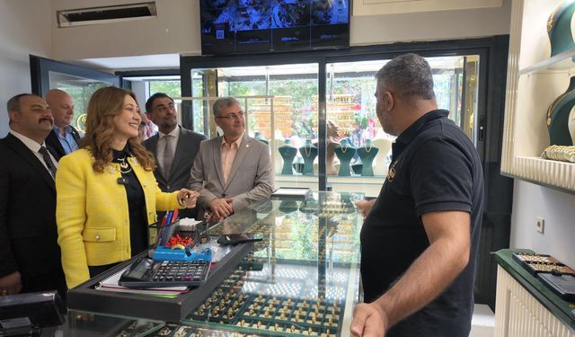 Milletvekili Karakoç’tan Esnaf ve Vatandaş Buluşması