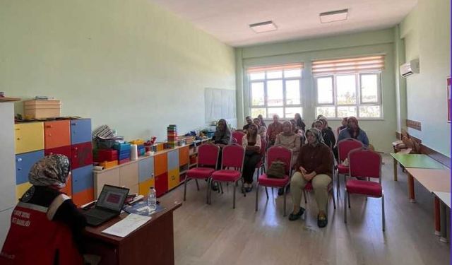 Aile Yılı Kapsamında Velilere TBM ve AEP Eğitimi Düzenlendi