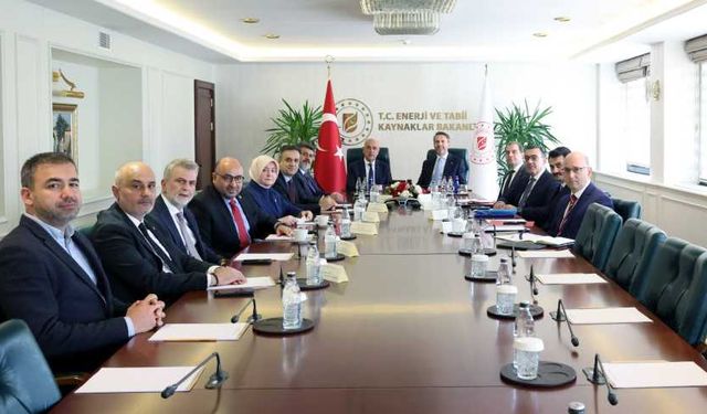 Kahramanmaraş Heyetinden Enerji ve Tabii Kaynaklar Bakanı Bayraktar’a Ziyaret