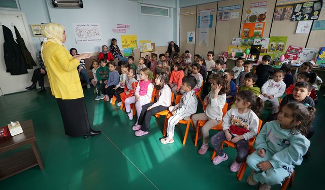 Büyükşehir’den Miniklere Masal Şöleni