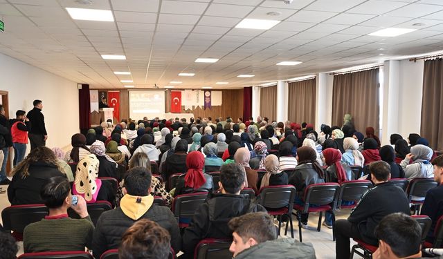 Kütüphane Haftası Renkli Etkinliklerle Kutlandı