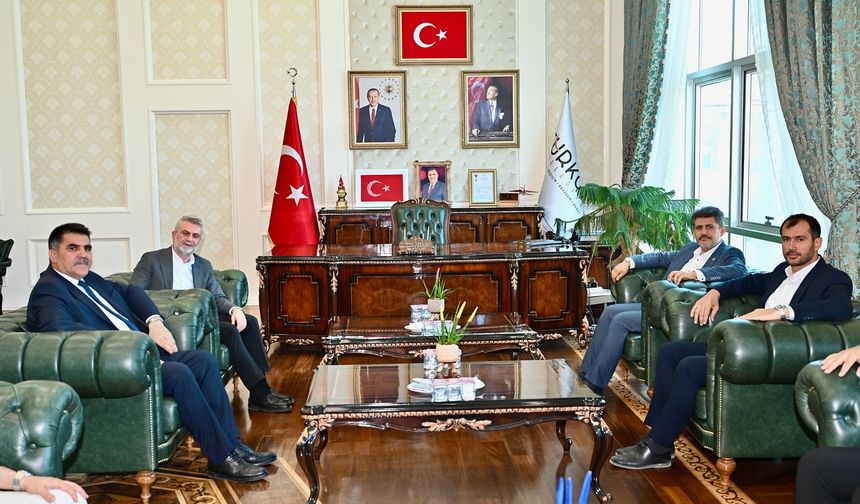 Milletvekili Debgici ve Başkan Görgel, Başkan Karaca'yı ziyaret etti