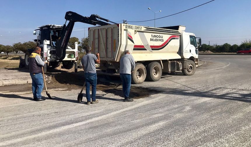 Türkoğlu’nda yollar yenileniyor, ulaşım kolaylaşıyor