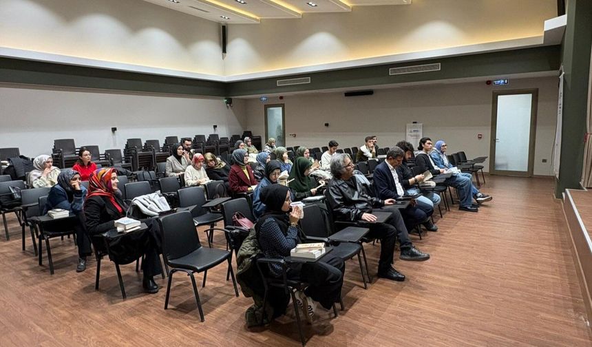 Edebiyat Şehrinde Sanat Konuşuldu