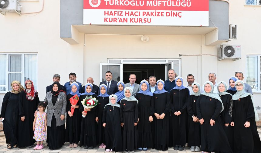 Türkoğlu’nda Hafızlık Öğrencilerinin Başarısı Taçlandırıldı