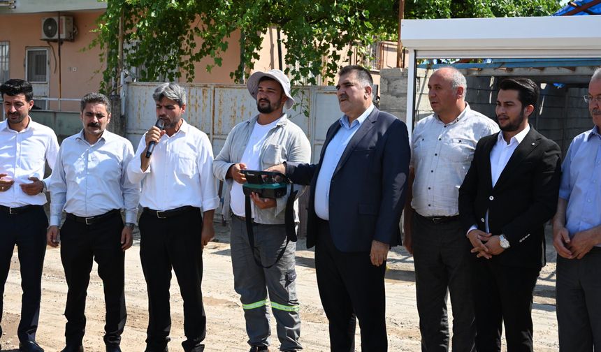 Karaca, Hem Borcu Kapattı Hem İlçeyi Ayağa Kaldırdı