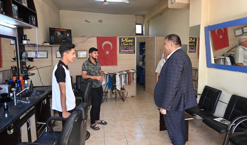 Başkan Mehmet Karaca İstasyon Mahallesi Esnafını Ziyaret Etti