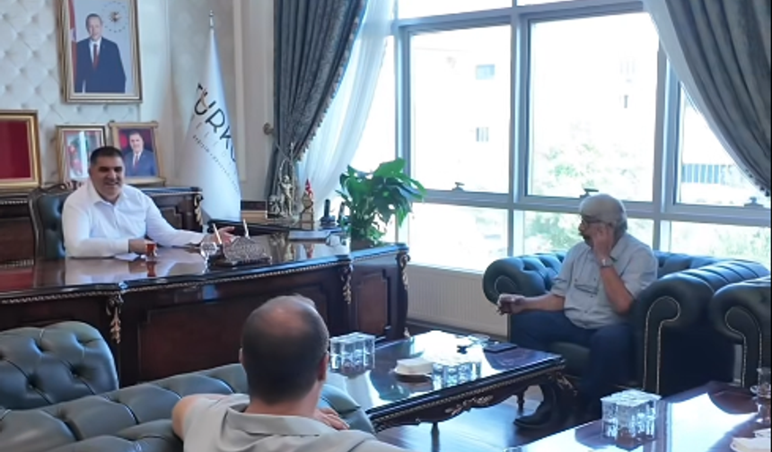 Ünlü Halk Ozanı Gül Ahmet Yiğit’ten Başkan Karaca’ya Anlamlı Ziyaret