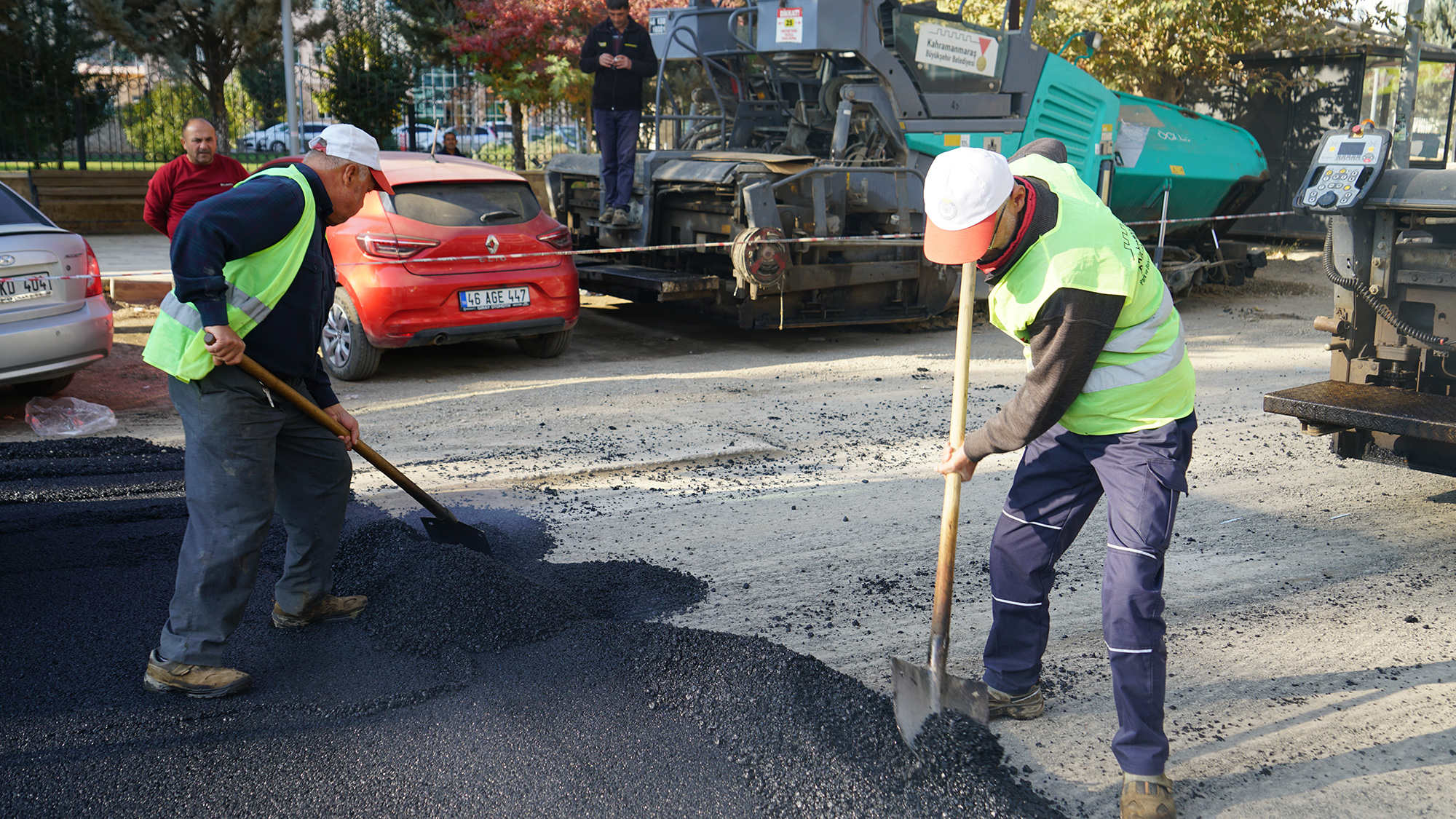 Mahir Ünal Caddesi (6)