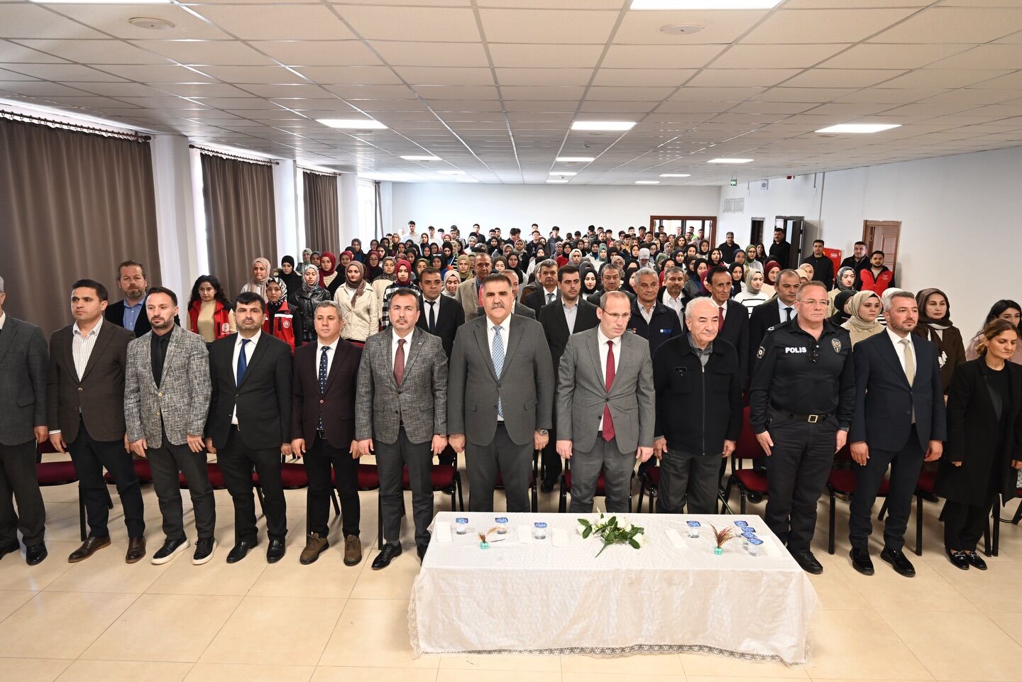 657748289 18429337228136337 1712766033491335585 N