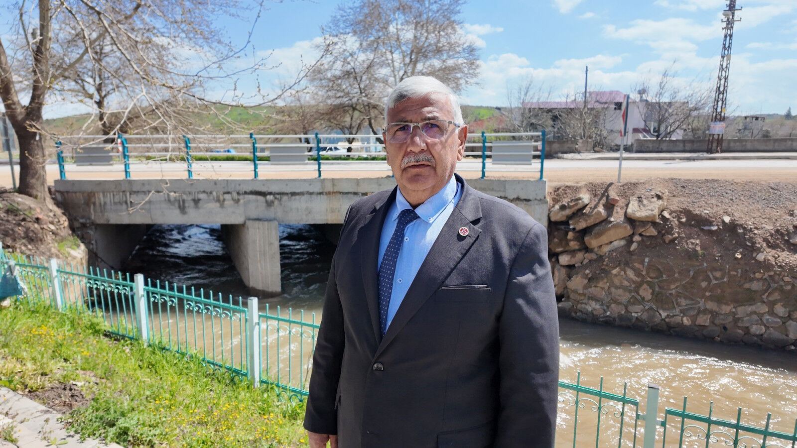 Sekeroba Mahalle Muhtari Nadir Bekereci